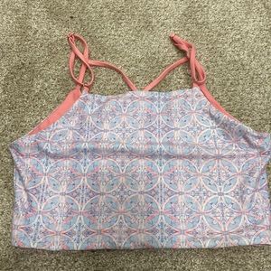 Reversible sports bra. Light support. Size small